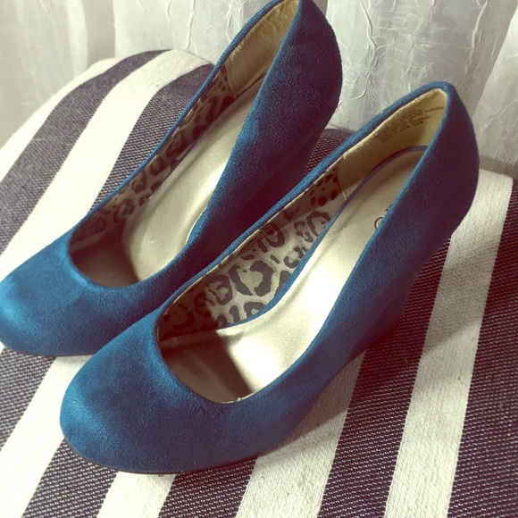 Cato Shoes - 3x$25😍😍😍. Just Bundle!!!!! 
Teal pump wedges